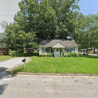 705 Fisher St, Bolivar, TN 38008