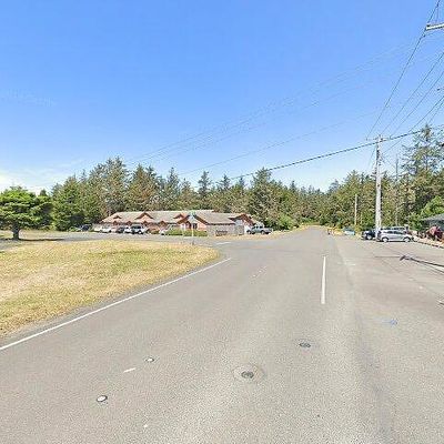 825 Boulevard Nw, Ocean Shores, WA 98569