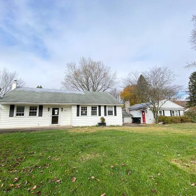 825 Elizabeth Dr, Orwigsburg, PA 17961