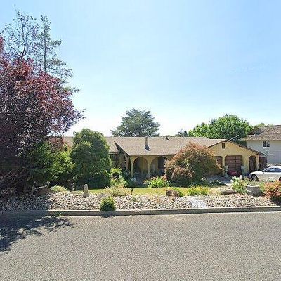 825 N Conestoga Blvd, Yakima, WA 98908