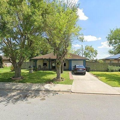 825 Tichenor Ln, La Feria, TX 78559