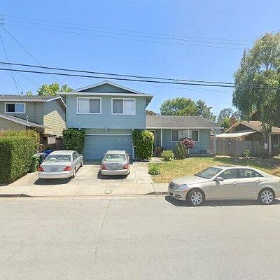 825 Sir Francis Ave, Capitola, CA 95010