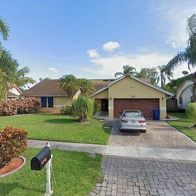 8250 Nw 51 St St, Lauderhill, FL 33351