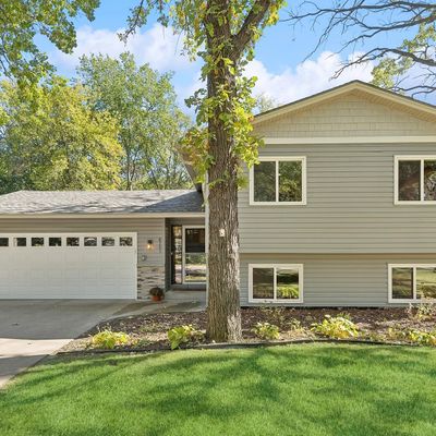 8265 Pleasant View Dr, Saint Paul, MN 55112