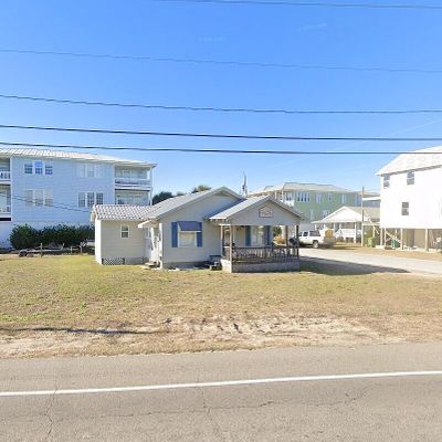 827 Fort Fisher Blvd N, Kure Beach, NC 28449