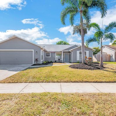 827 Pineshadows Ave, Rockledge, FL 32955