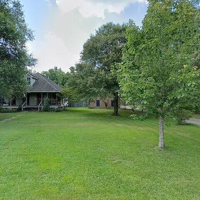 8282 Lake Park Dr, Denham Springs, LA 70726