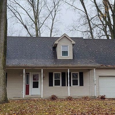 8299 Galloway Dr, Lambertville, MI 48144