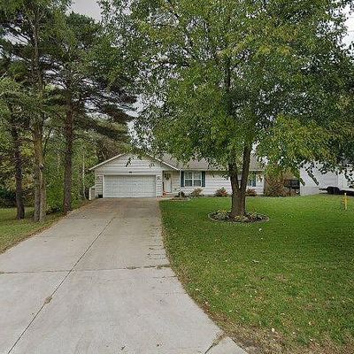 83 Scotts Dr, Holland, MI 49424