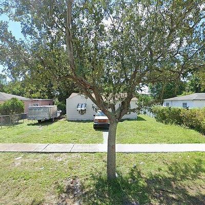 830 Nw 124 Th St, North Miami, FL 33168