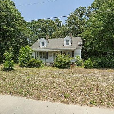 830 W Broad St, Saint Pauls, NC 28384