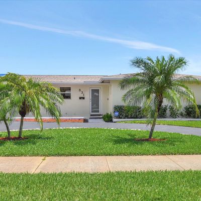 831 Evergreen Dr, West Palm Beach, FL 33403