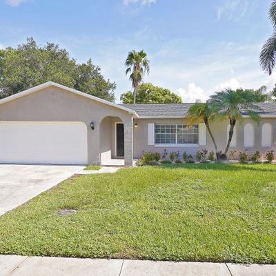 832 Berkshire Dr, Rockledge, FL 32955