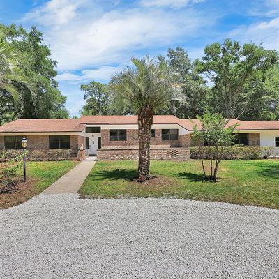 832 Lake Asbury Dr, Green Cove Springs, FL 32043