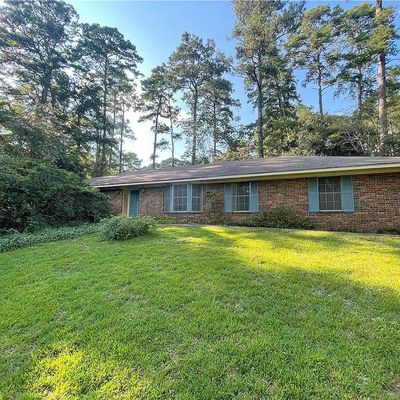 833 Hiawatha Trl, Pineville, LA 71360