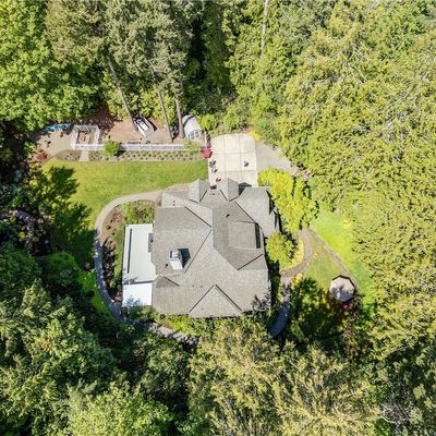 8331 Sumanee Place Ne, Bainbridge Island, WA 98110