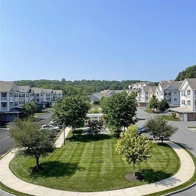 834 Brookside Court #834, Newtown, CT 06470