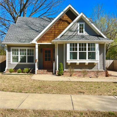 836 S Wood Ave, Fayetteville, AR 72701