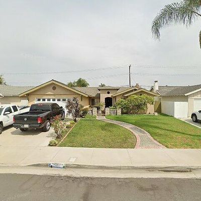 8361 Friesland Dr, Huntington Beach, CA 92647