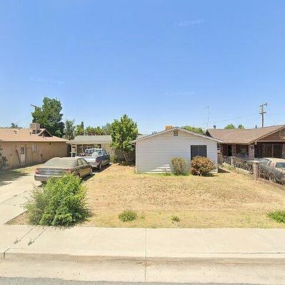 837 Sycamore Ave, Lindsay, CA 93247