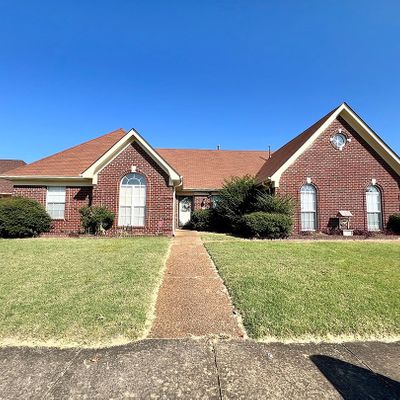 8370 Forest Mist Dr, Memphis, TN 38125