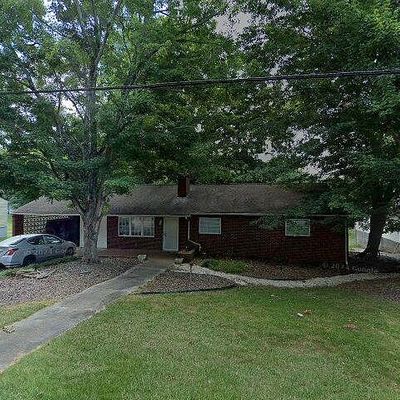 839 Danwood St, Asheboro, NC 27205