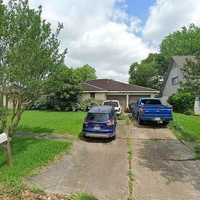 839 Voyager Dr, Houston, TX 77062