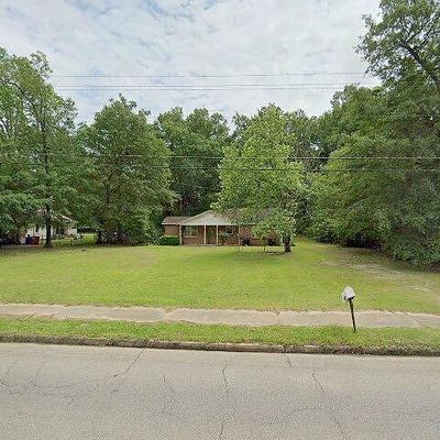 840 E Mccarty St, Sandersville, GA 31082