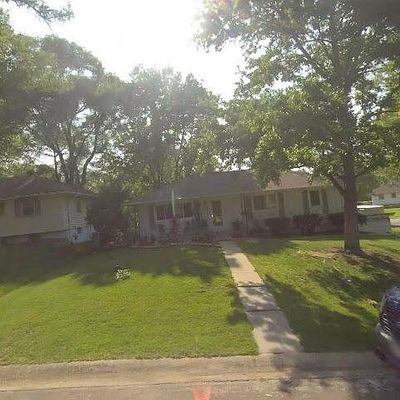 8400 Dittman Ave, Raytown, MO 64138