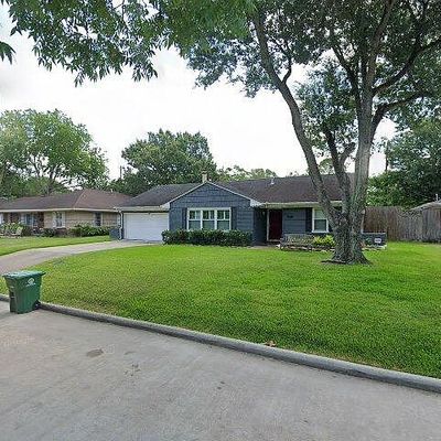 8419 Greenbush St, Houston, TX 77025