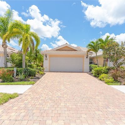 8424 Borboni Ct, Naples, FL 34114