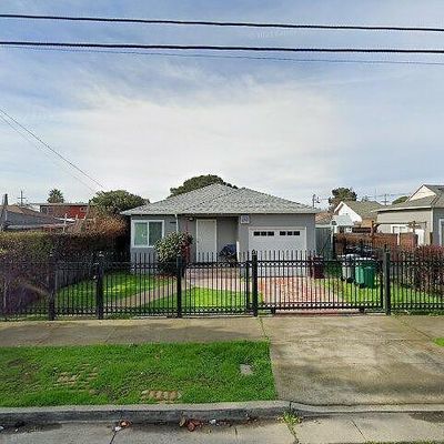 8425 D St, Oakland, CA 94621