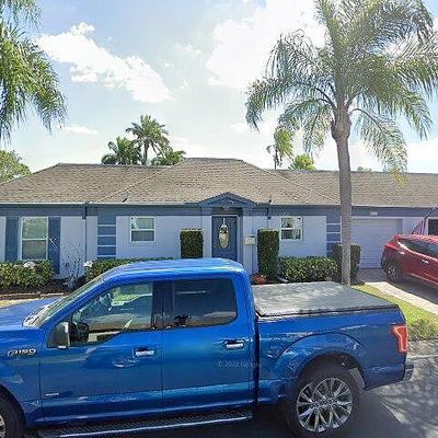 8430 Brentwood Rd, Seminole, FL 33777