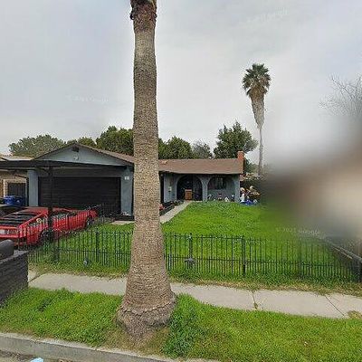 8440 Glassport Ave, Canoga Park, CA 91304