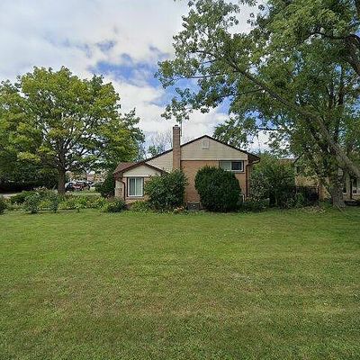 8442 W Carol St, Niles, IL 60714