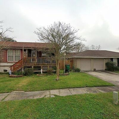 845 Lawrence St, Gretna, LA 70056