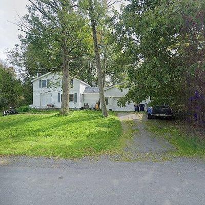 8454 Maxwell Rd, Clinton, NY 13323