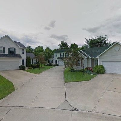 8477 Antlers Trl, North Ridgeville, OH 44039