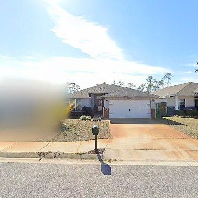 8481 Island Dr, Navarre, FL 32566