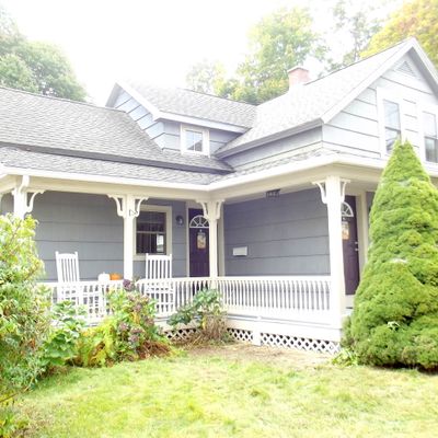 85 Prospect St, Moosup, CT 06354