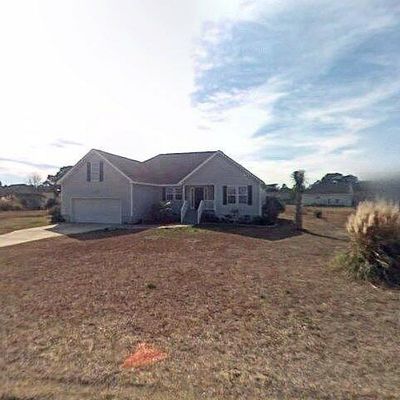 8504 Lakeview Dr, Wilmington, NC 28412