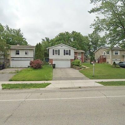 851 W Maple Ave, Mundelein, IL 60060