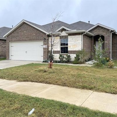 8521 Centerboard Ln, Fort Worth, TX 76179