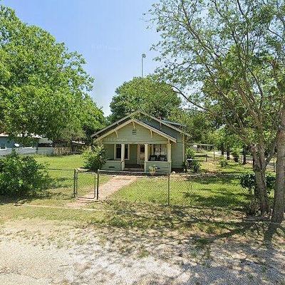 802 Houston St, Strawn, TX 76475