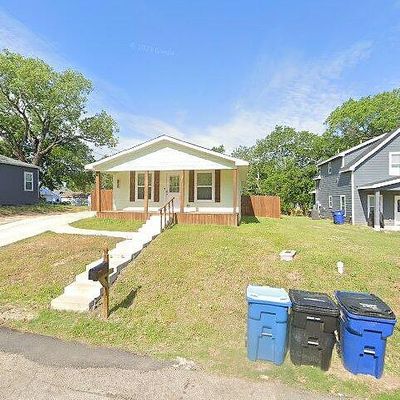 811 S Travis Ave, Denison, TX 75021