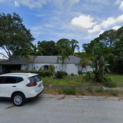 815 Maple Ridge Rd, Palm Harbor, FL 34683