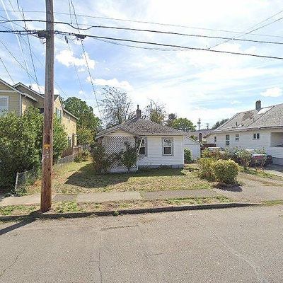 8244 Ne Multnomah St, Portland, OR 97220