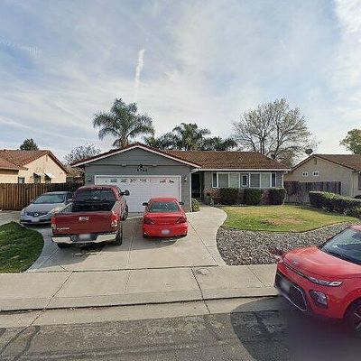 8246 Manhattan Dr, Stockton, CA 95210