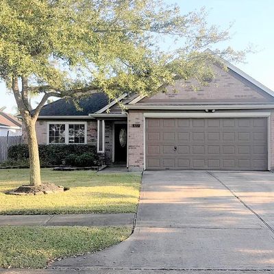 877 Schooner Cove Ln, League City, TX 77573