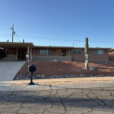 8770 E Baker St, Tucson, AZ 85710